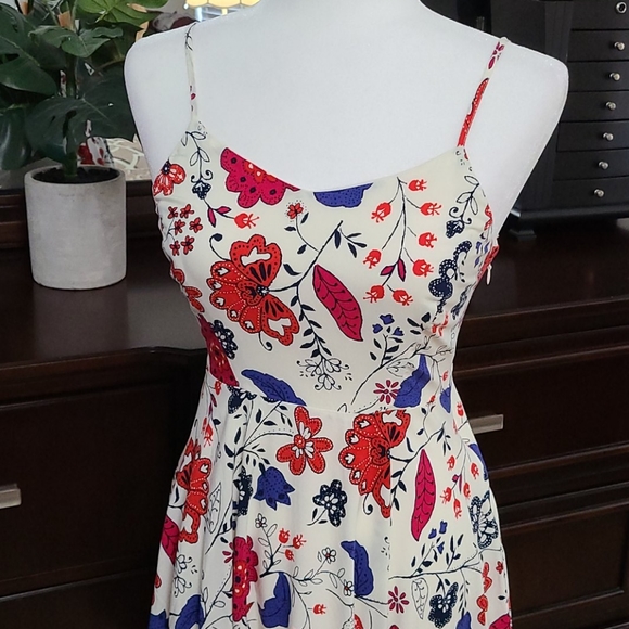 Old Navy midi floral dress - Picture 5 of 11